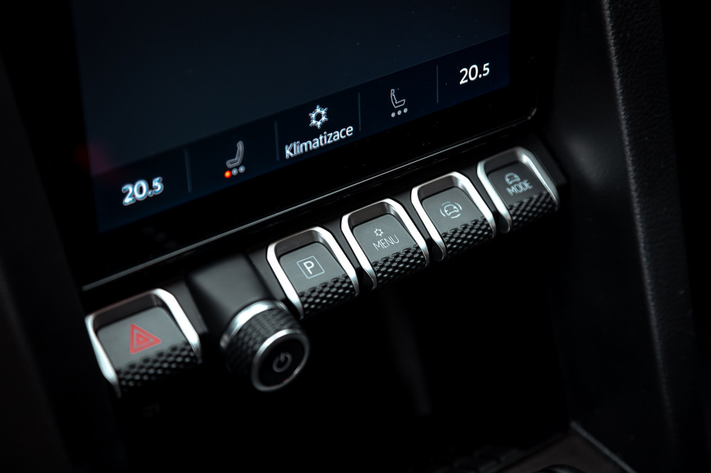 Ford Ranger Platinum vs. Volkswagen Amarok Style
